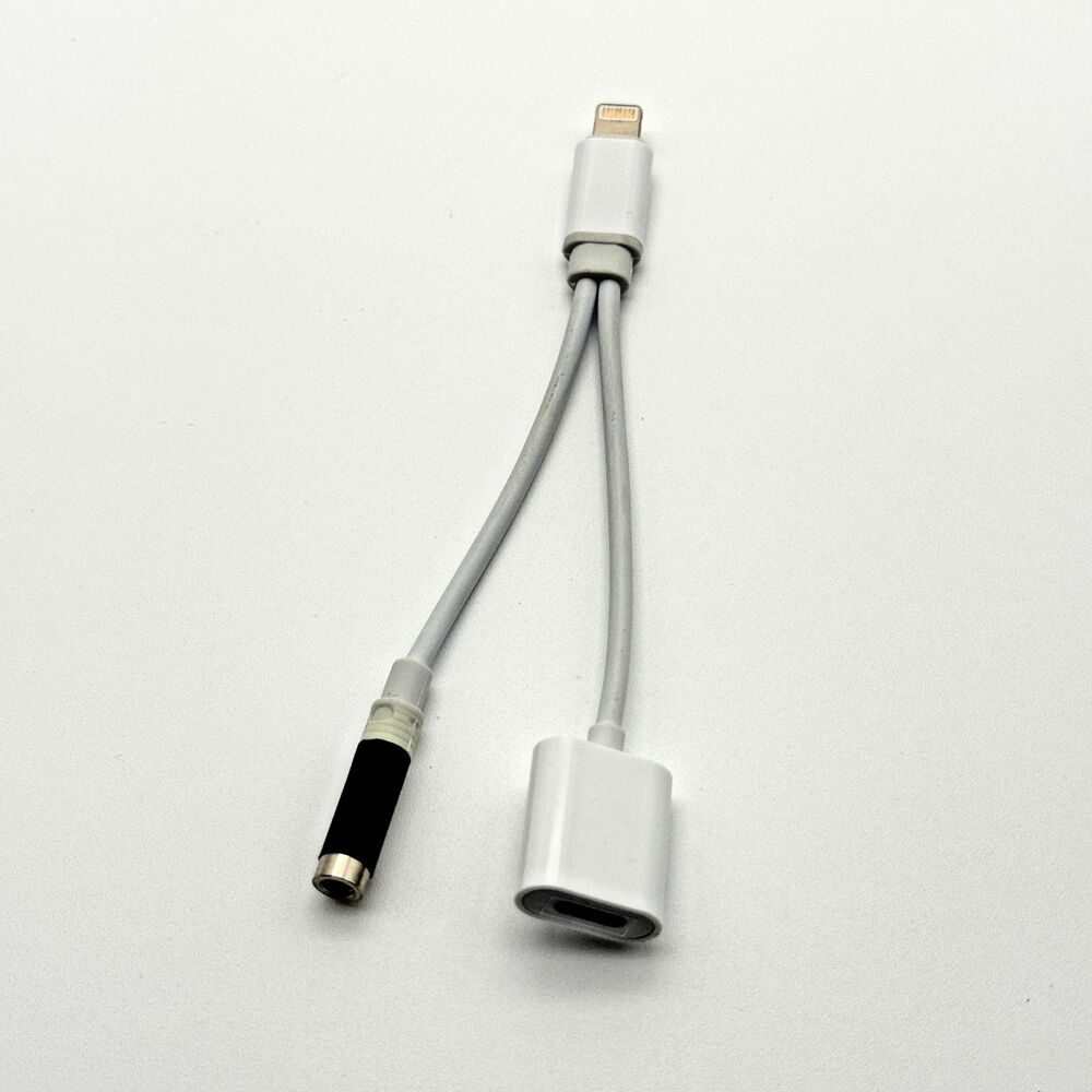 Lightning to 3.5mm Headphone Jack Adapter – Tested – White